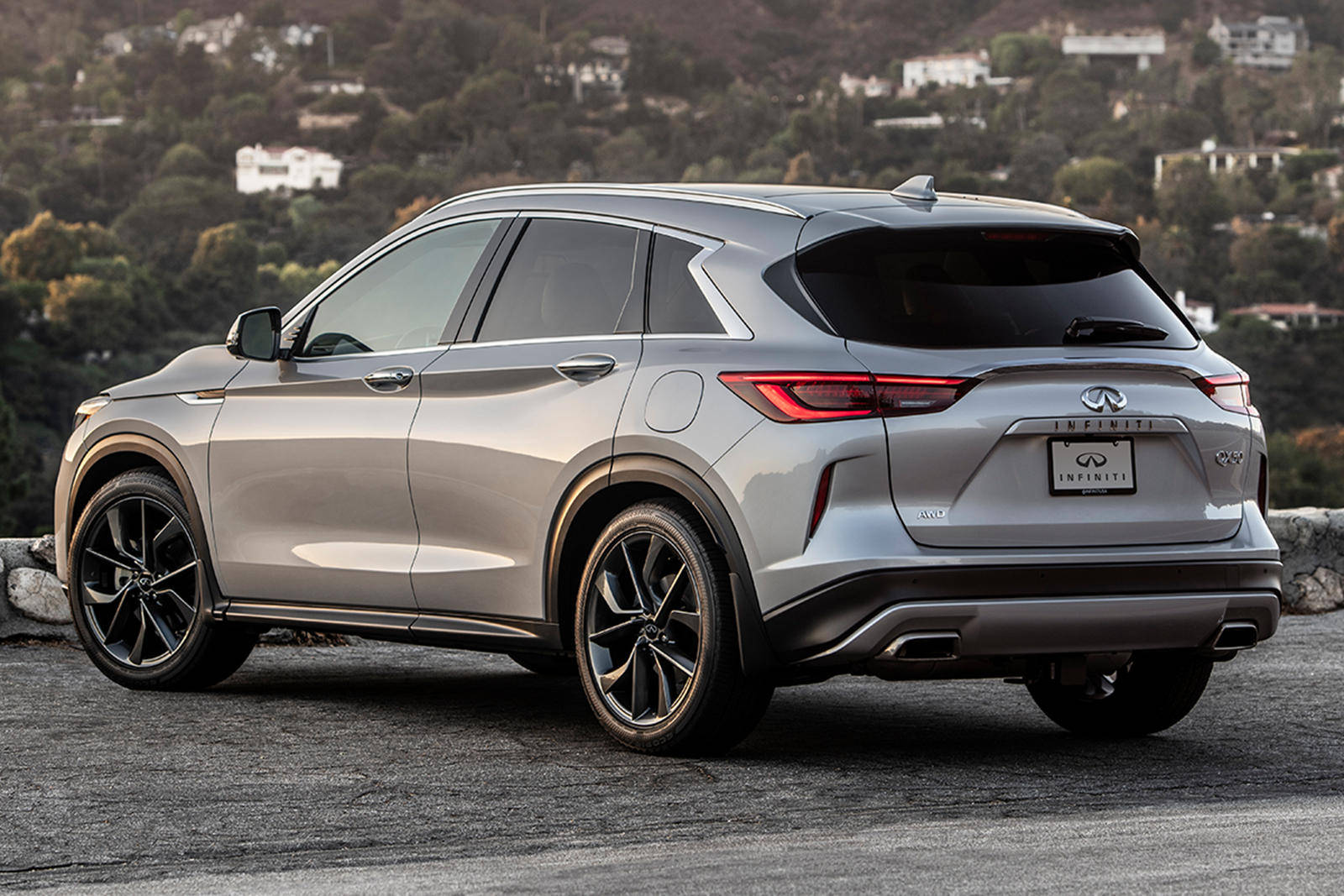 2021英菲尼迪qx50,2021英菲尼迪qx70 2021款英菲尼迪qx50在美推出,外观内饰不变,新增黑色套件和配置升级