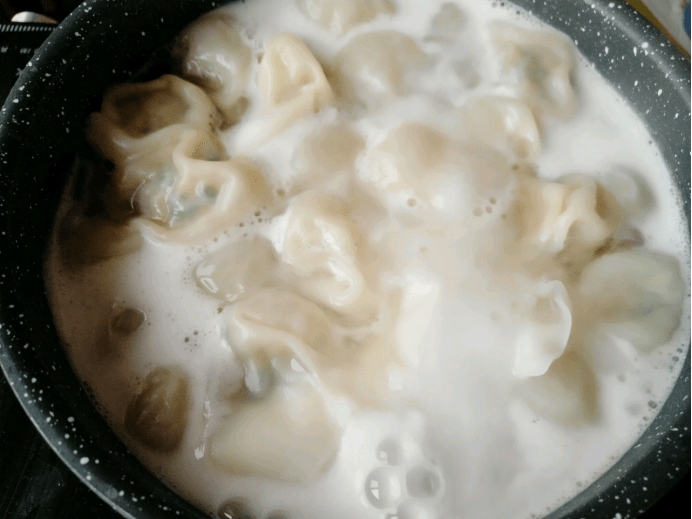 孩子几个月可以吃小馄饨 1166ba19402846acabcda0eebe0580fd.png