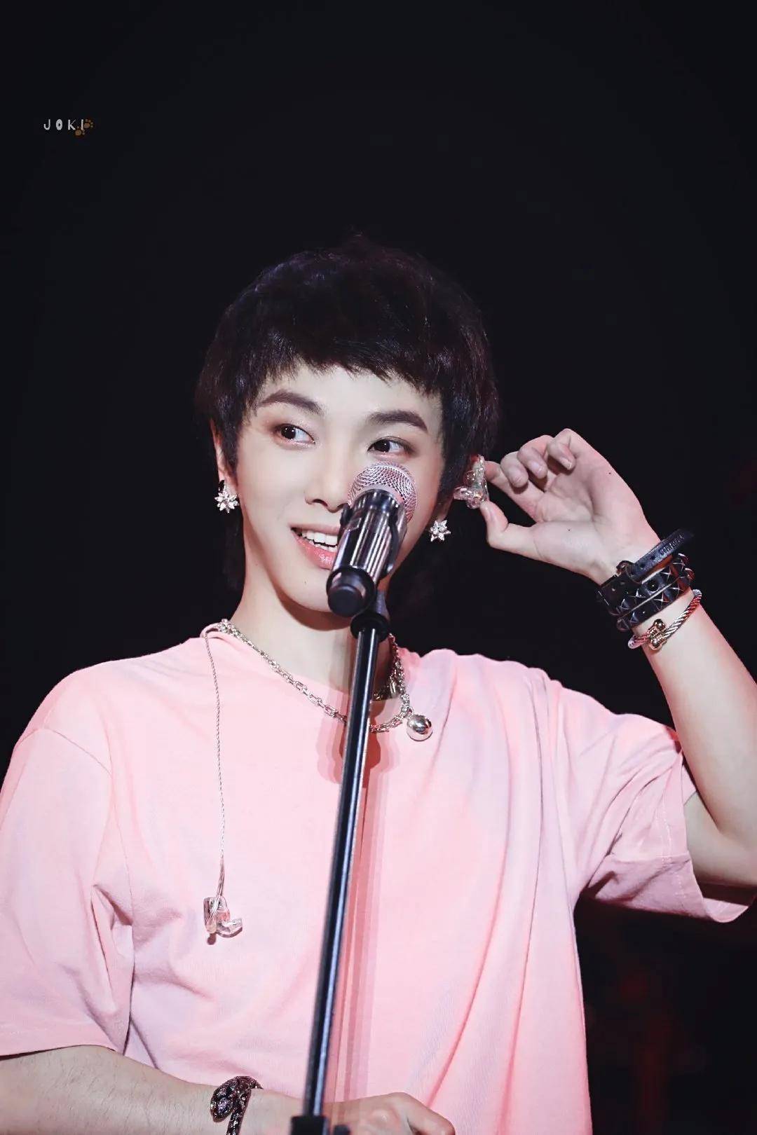 热巴|从千年狐狸脸到总攻2.0，热巴这是把自己的变美秘籍告诉了好闺蜜？