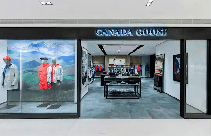 羽绒服|一到冬天就涨价！变成＂时尚单品＂的羽绒服，凭啥年年涨？