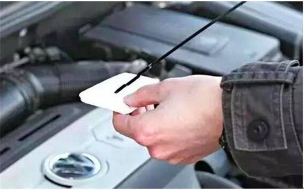 如何判断需要加机油 e649b4c3797540a78f3fbfa6dffef97f.jpeg