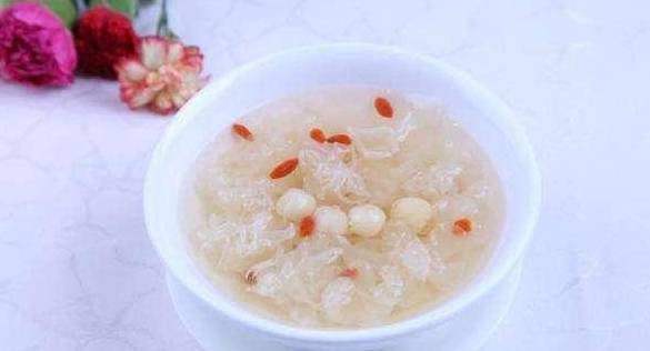 银耳怎么做才能好吃又营养 81761426abc34a328ffff4afd5ff668b.jpeg