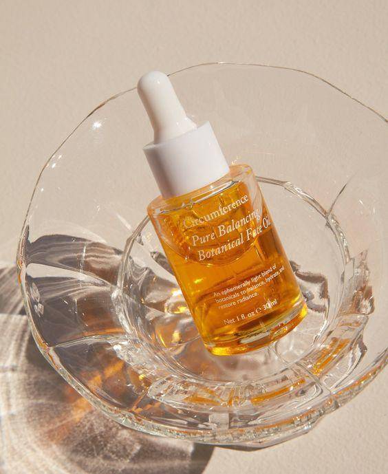 肌肤|护肤油真的很有油吗？抹油真的很快乐，特别是在现在