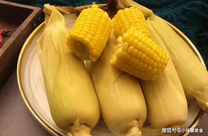 效果|收获3个“甜头”,养胃祛湿,美容养颜很多人爱吃煮玉米