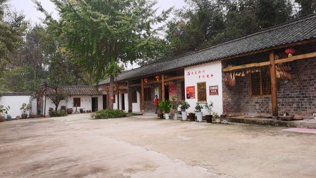 将军|至今健在的百岁上将，老家人无偿捐献自己的房子，作他事迹陈列馆