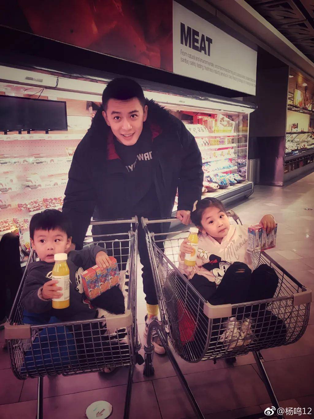 消音|爆粗口被全程消音上热搜，脸却帅成颜值天花板…