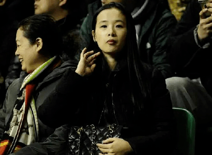 消音|爆粗口被全程消音上热搜，脸却帅成颜值天花板…