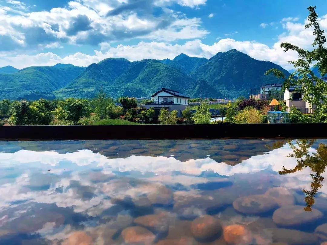 根据实测, 从西安主城区开车出发到中南·无山居所在的太白山脚下1