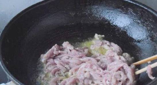 鱼香肉丝酱汁怎么调老饭骨 ea35b06c9df942eea92c253a72e8c54e.jpeg