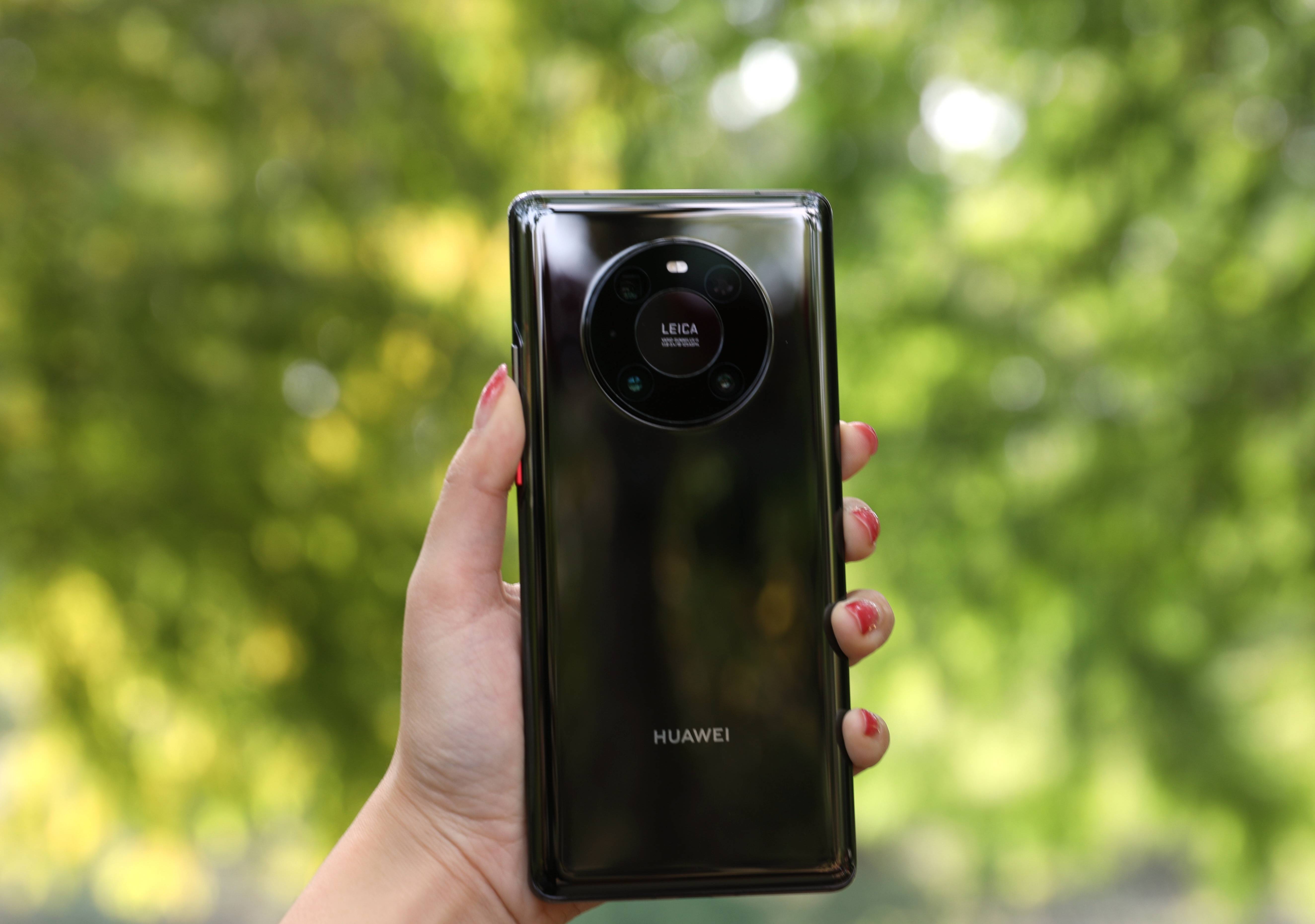 华为mate40系列正式发布:麒麟9000太强了_pro