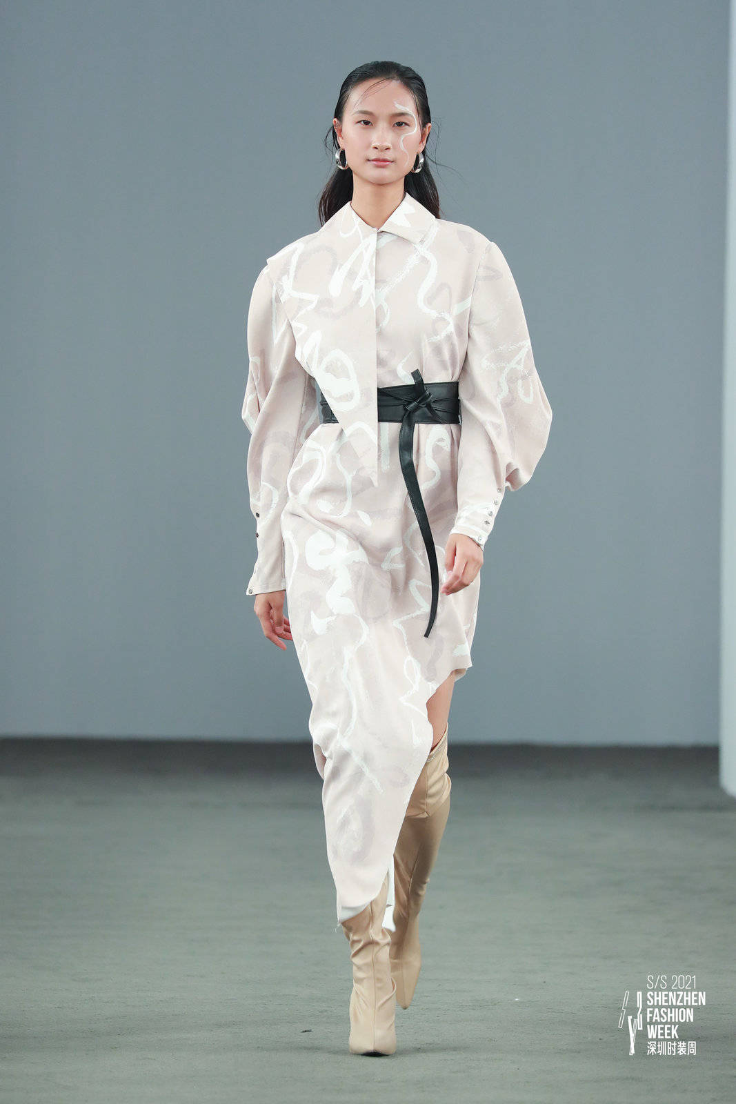 碰撞|ANY/ALL2021春夏系列：文字与时尚碰撞的东方感大秀