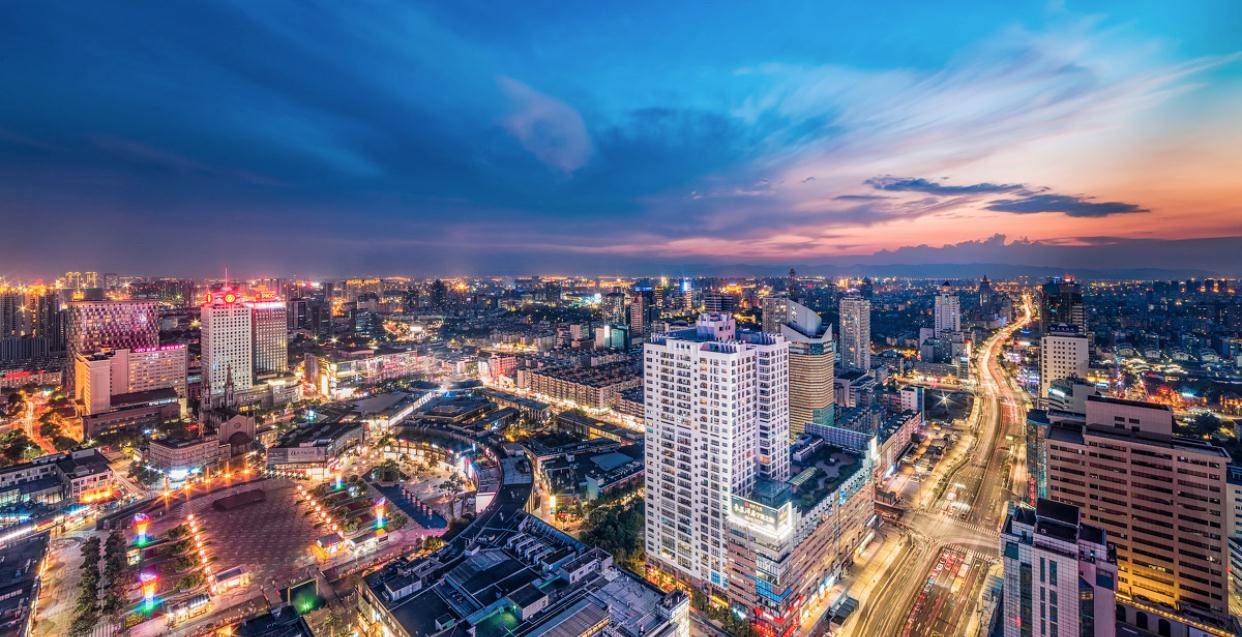 江苏四城跻身GDP_江苏gdp破10万亿图片(2)