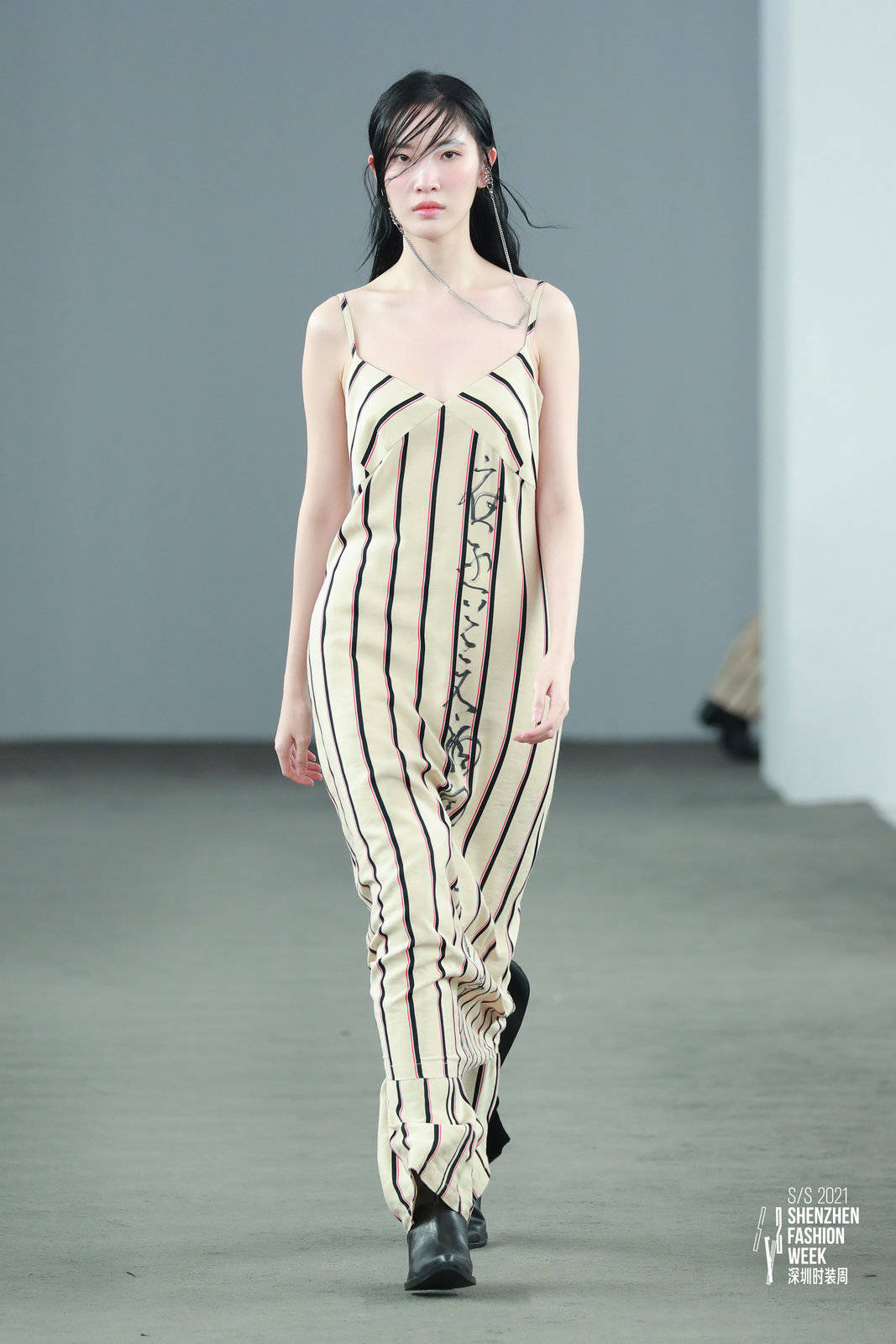 碰撞|ANY/ALL2021春夏系列：文字与时尚碰撞的东方感大秀