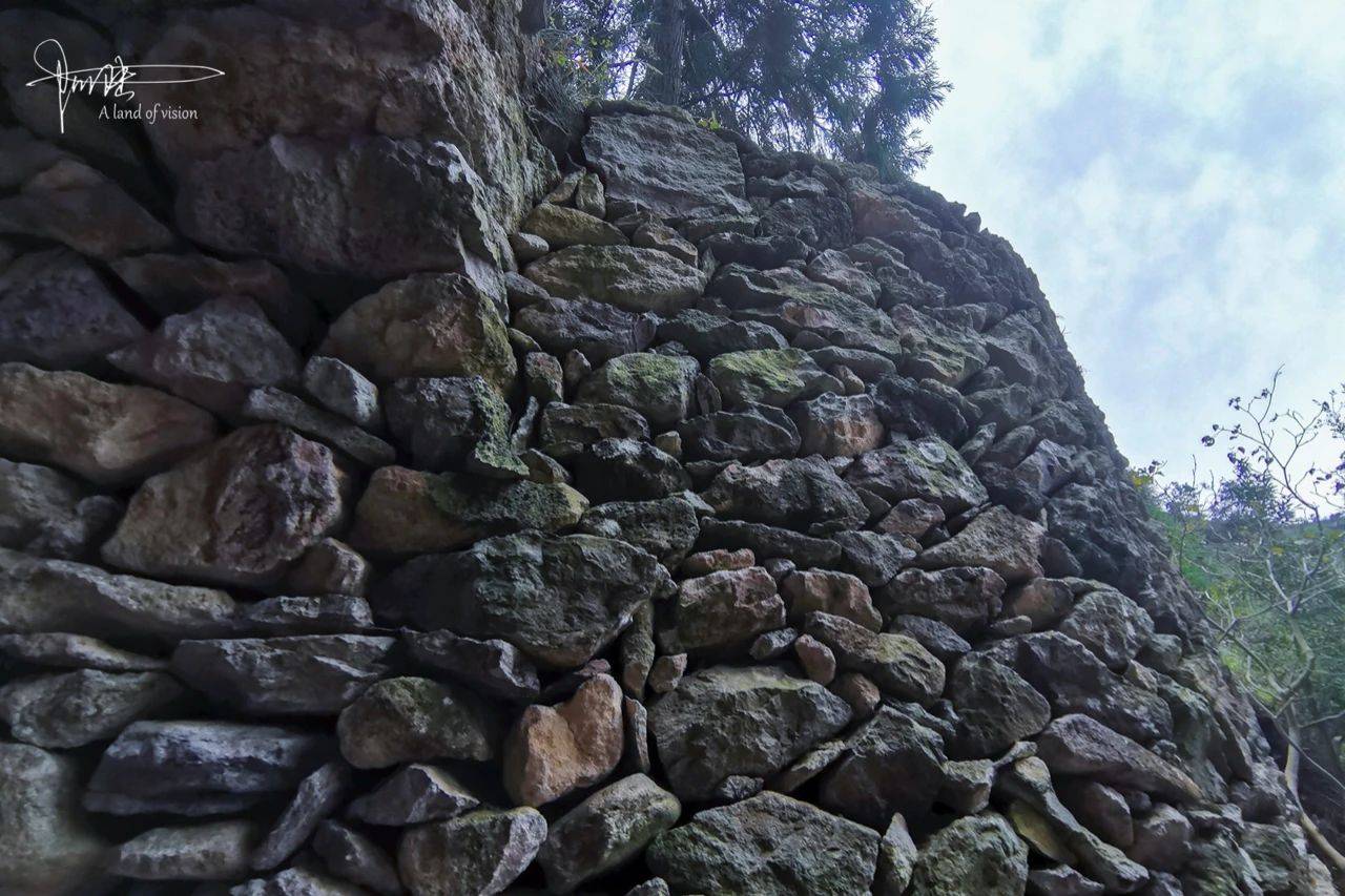 石加个乐念什么 ef3568a26c434a0b8b51626554080a4c.jpeg