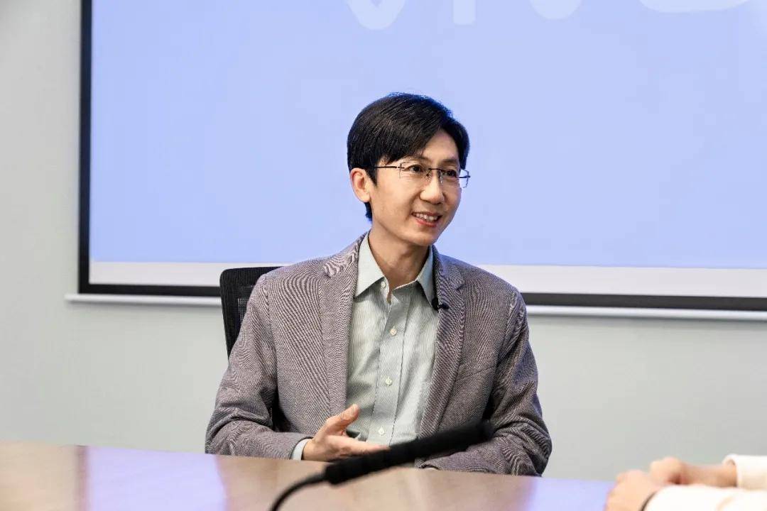 时代|6G面临怎样的机遇和挑战？2030年智能手机是否会消失？