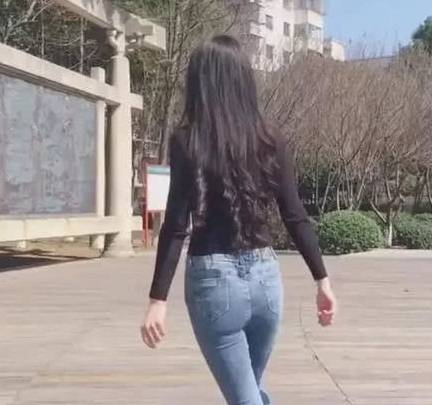 健身的小姐姐多受欢迎 87cd5f8674b14ee78fc709be26984815.jpeg