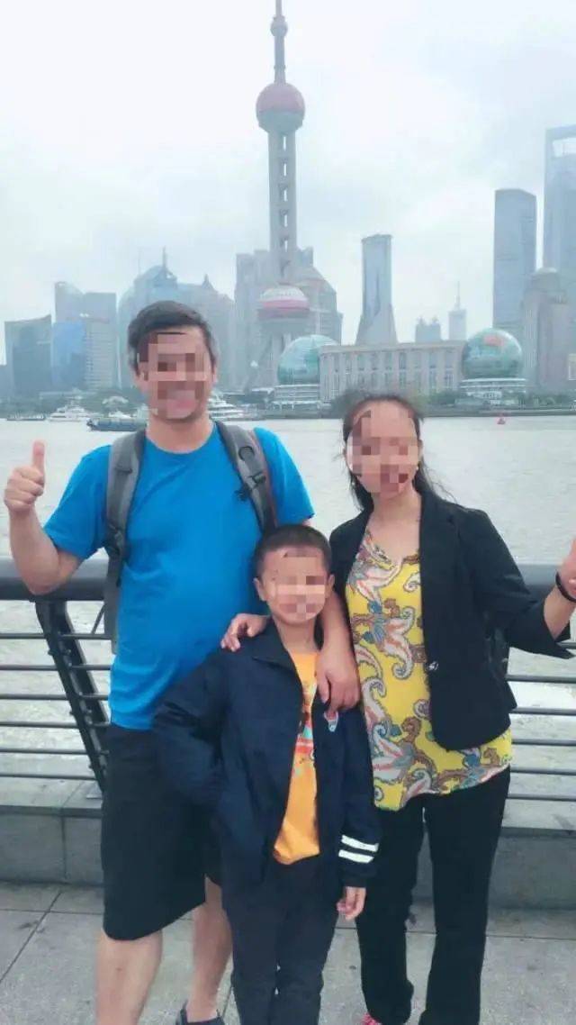 打工人的一生:25岁内卷,35岁被裁,45岁禁止卖菜