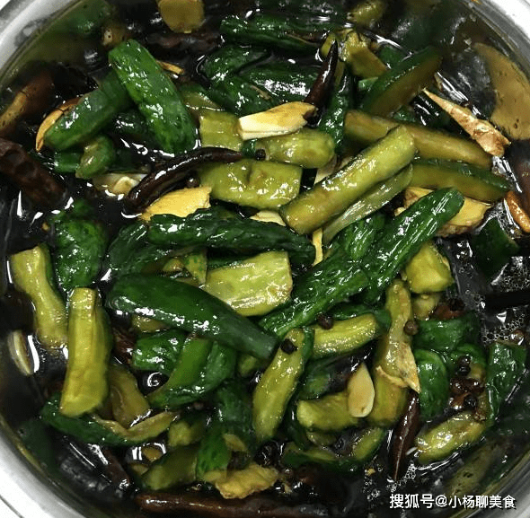 怎么样腌黄瓜又脆又好吃 2a7e1d65ef08475b872fae26d7b1abd3.png