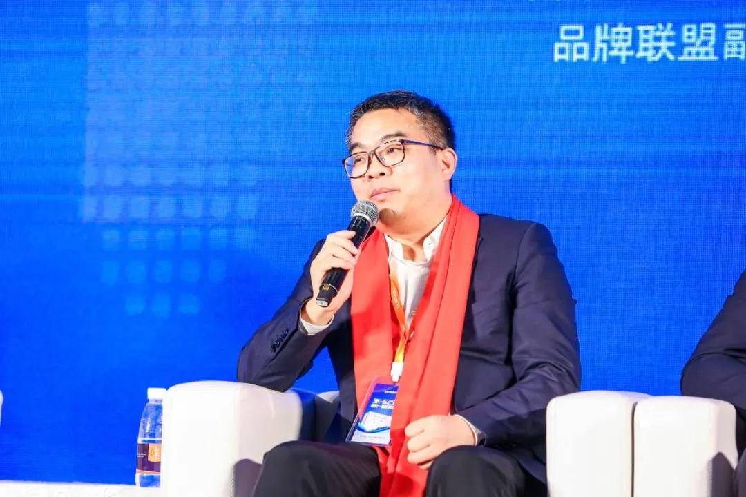 碳银创始人,ceo 俞兆洪在同期举办的颁奖典礼上,浙江碳银荣获了"2020