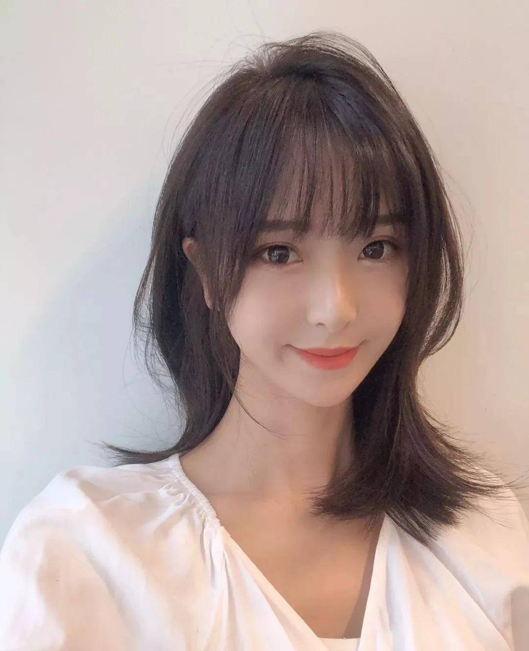 "锁骨网红发"好看_发型