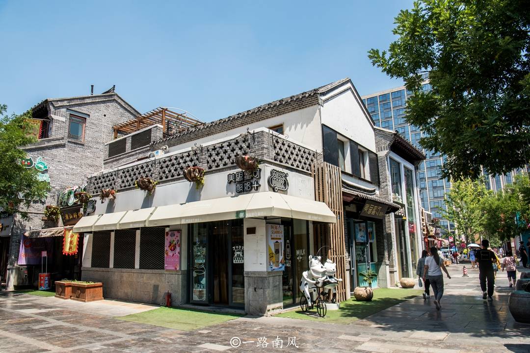 济南最新网红步行街，古色古香如穿越到明清时期，不少游客来打卡_风情