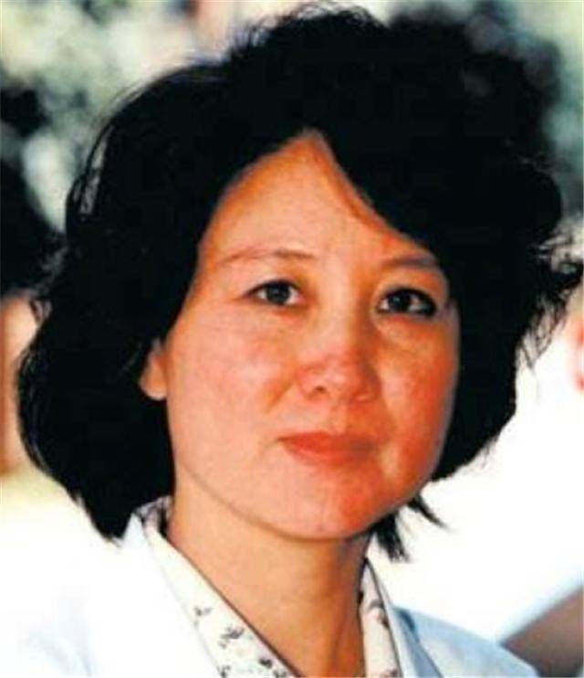 马兰插足余秋雨婚姻,重建家庭后,如今终于明白原配的痛苦