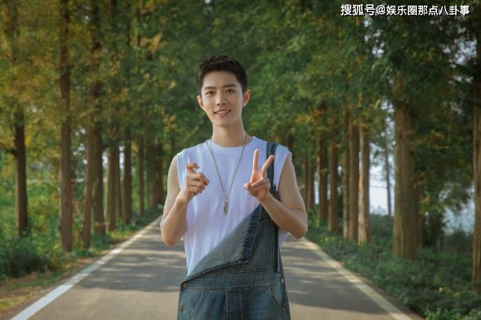 2020男明星颜值排名_肖战登2020亚太最帅面孔榜首颜值排行沦为拼人气榜