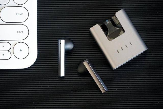 测评盘点|FIIL CC2真无线蓝牙耳机评测：价格低，样式美，音质好