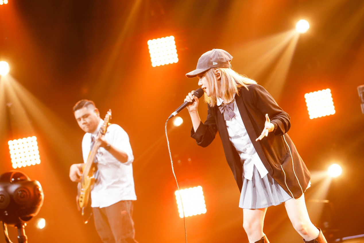 首次登陸8K戶外大屏，越秀區(qū)政府、4K花園等聯(lián)合舉辦5G+4K/8K+VR云直播演唱會(huì)-DVBCN