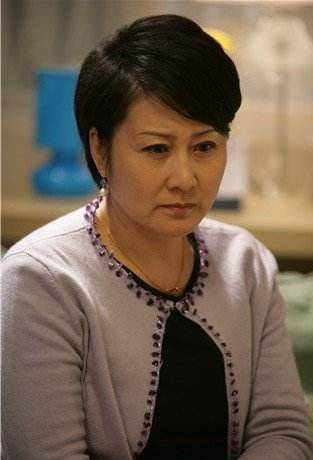 "国民媳妇"张凯丽,本应名利双收,却因代言虚假广告被狠批