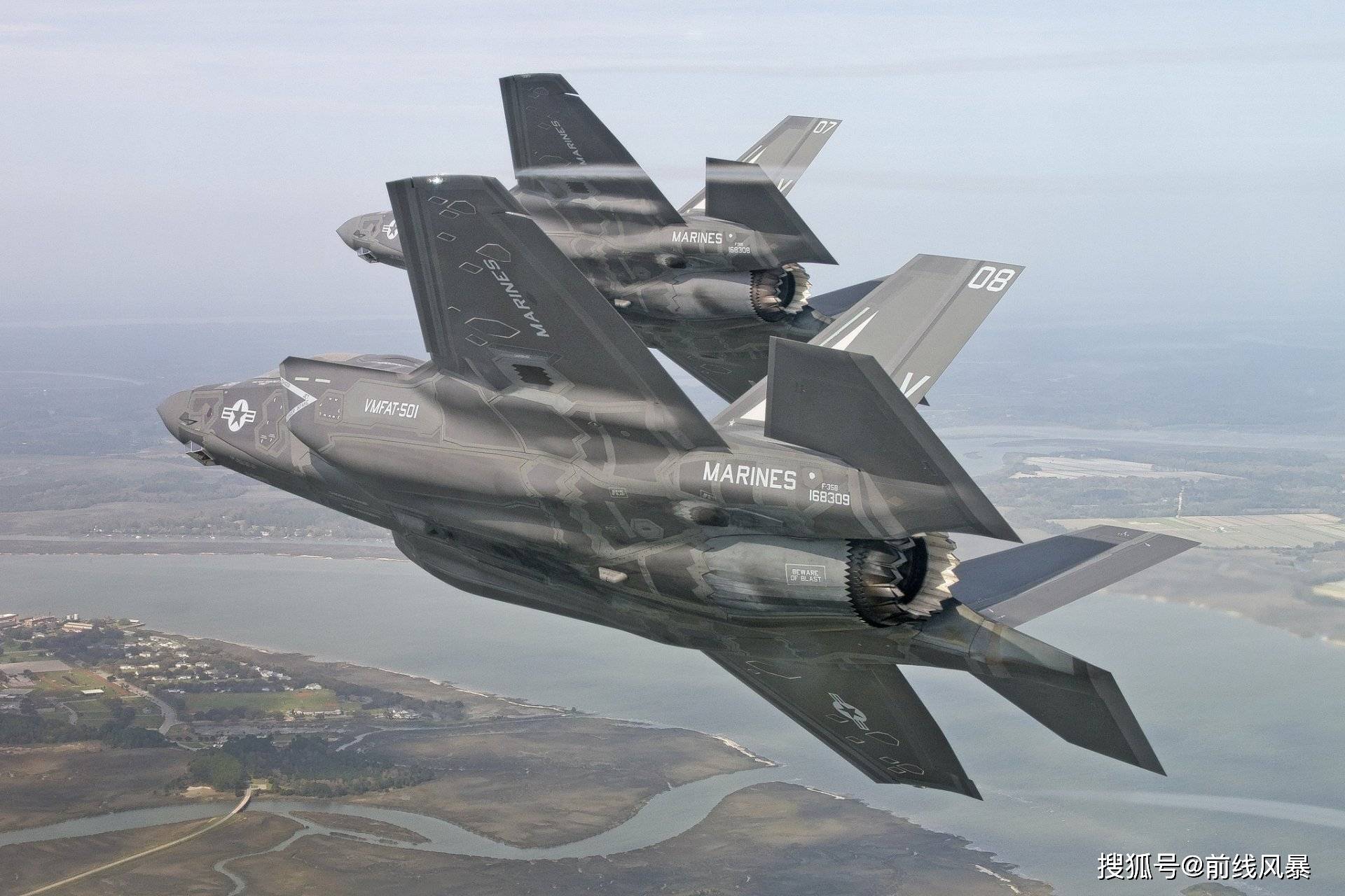 f-35"闪电"隐身战斗机,科幻的外表犹如外星科技