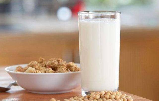 吃什么东西可以美白身体 e02aa453fd394adda5dc01b5309de95e.jpeg