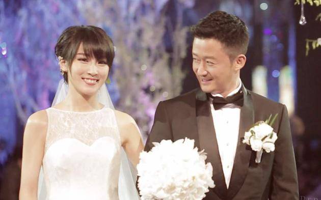 吴京踩零点为老婆谢楠庆生 文案甜蜜直呼媳妇儿