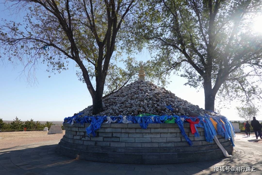 衣冠冢|成吉思汗陵旅游区，一代天骄的衣冠冢