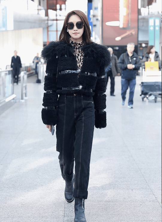 多少斤穿皮草不显臃肿 264f9b5ac2bf48109a82424e1ec0a2fc.png