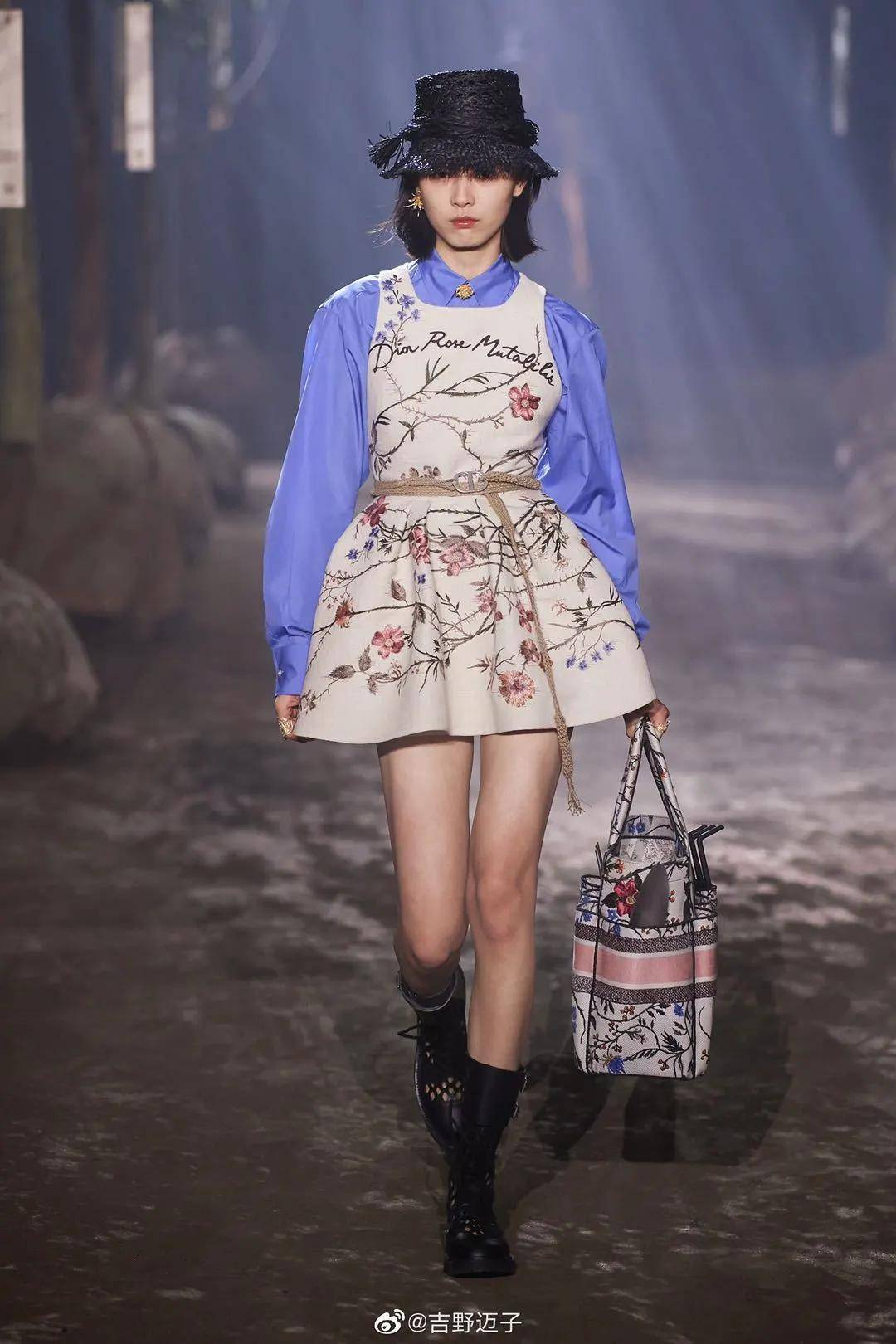 惊艳时装秀超模 673a2be8820f4382a1c14e1d00df6fbe.jpeg