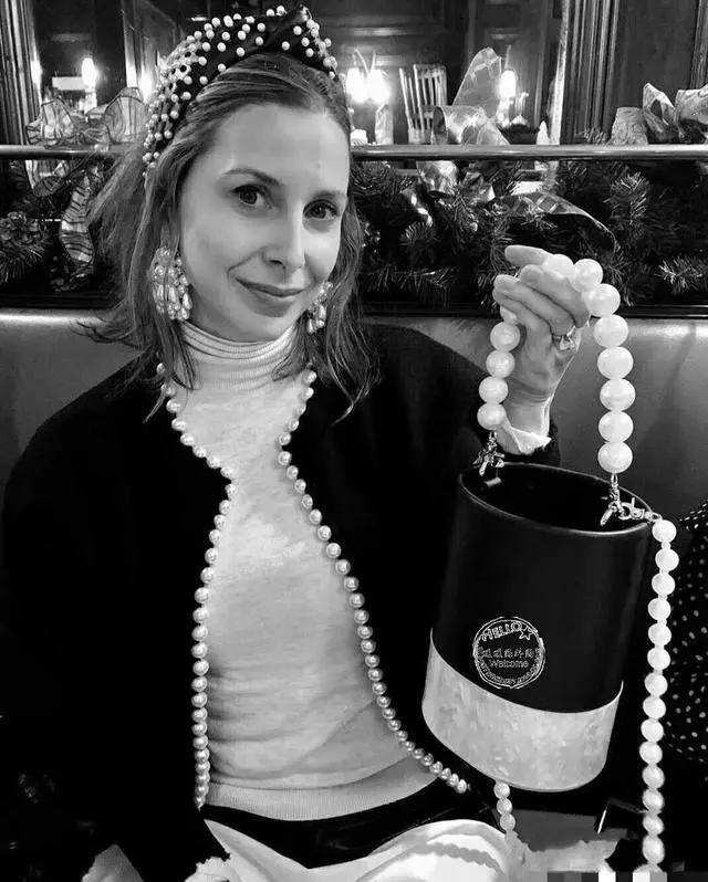 女性|讲真的,女人过了30岁,穿得像自己比像自己的年龄更重要!你是吗