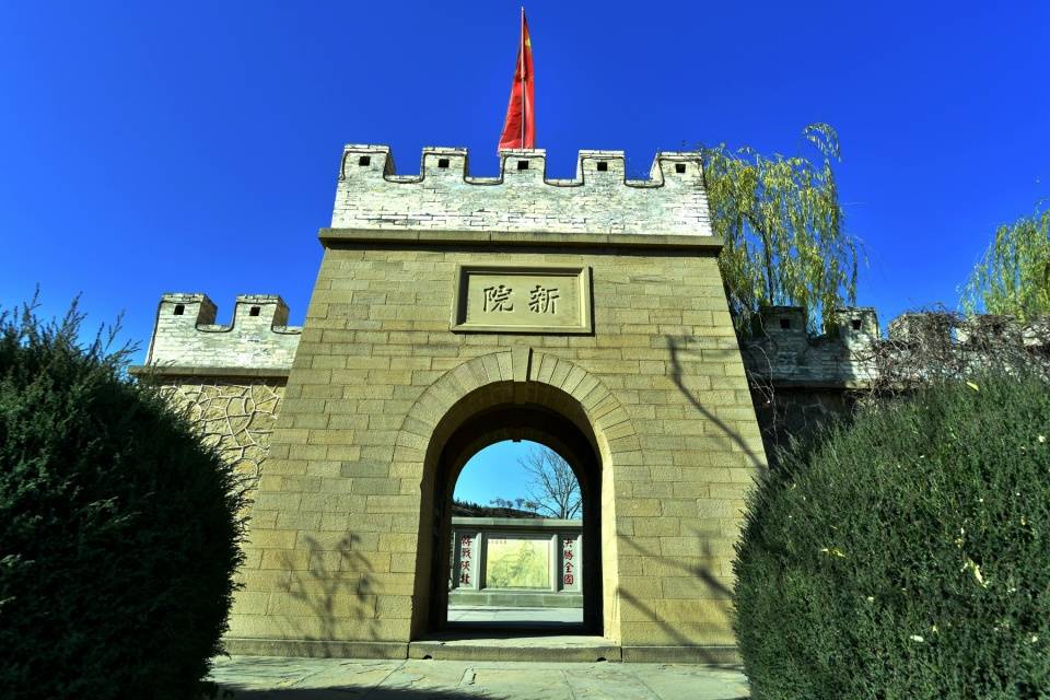 在榆林米脂，一座新院，给世界展现了独一无二的窑洞艺术_陕北黄土高原