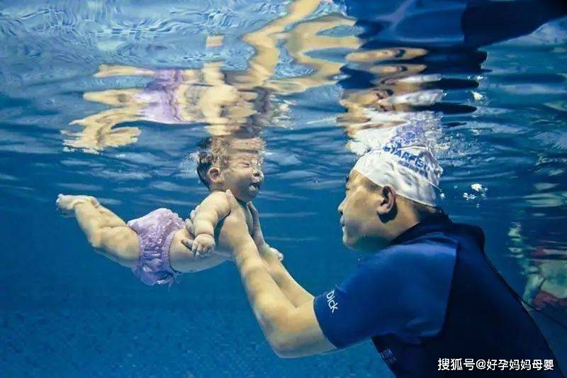 孩子|又一个宝宝没了!游泳脖圈居然还有家长在给孩子用！