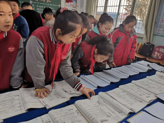 学习通怎么看老师布置的作业 1663c5c8fff9435cb8cc17eb6fb9de11.png
