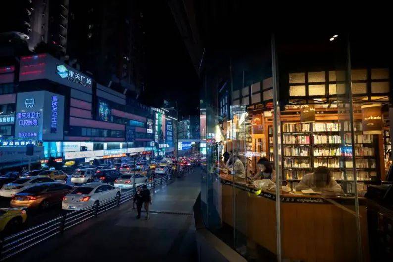 不买“李佳琦”的人，去哪儿“买买买”？