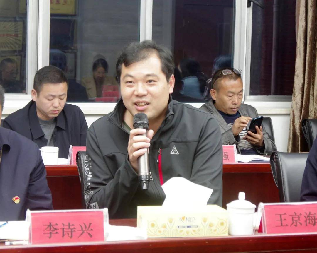 (吉首市委副书记王京海讲话)( 吉首市政府副市长谷纲要讲话)随后,双方