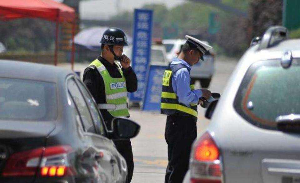 交警最喜欢查的几种车,一查一个准,开着上路要有心理准备