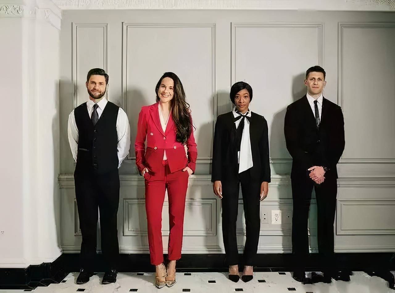 阿什利|从“问题少女”到时尚女霸总，拜登女儿撞脸梅根，比伊万卡有地位