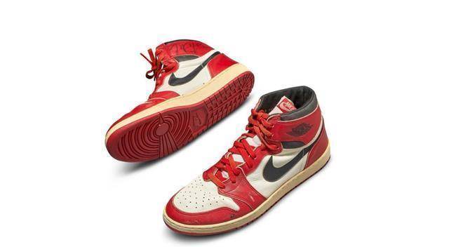 成语猜两双鞋子_四字成语你画我猜(3)