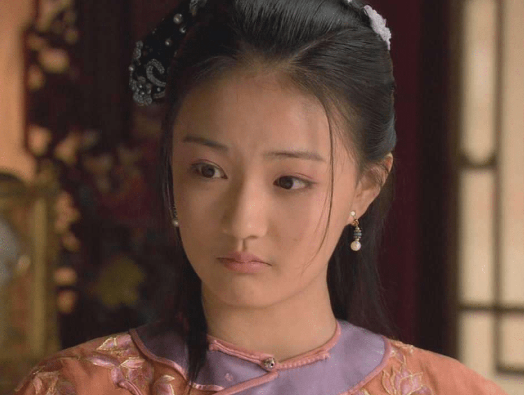 王皇后打戏混剪 19316c37aedd41eeaa323368dd9b7d4d.png