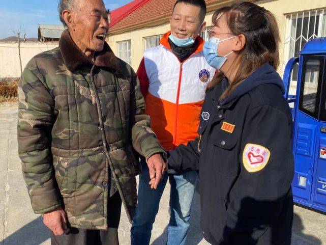 “傻”母亲拉扯智障儿子|清水慈善帮扶困难家庭