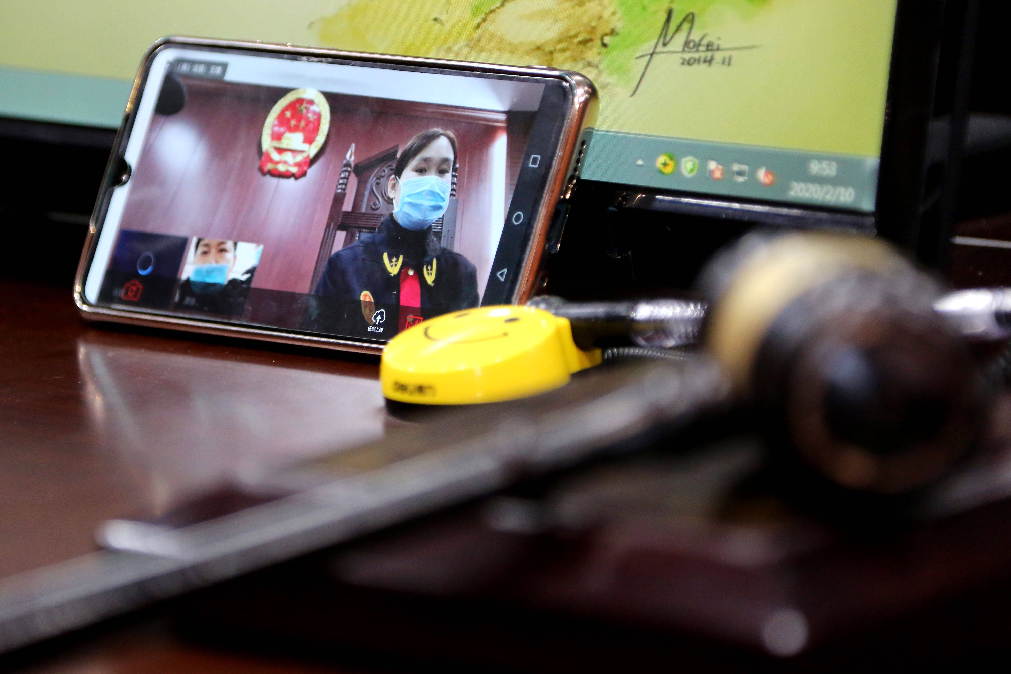 2020平湖市gdp800亿_再见2020你好2021图片(2)