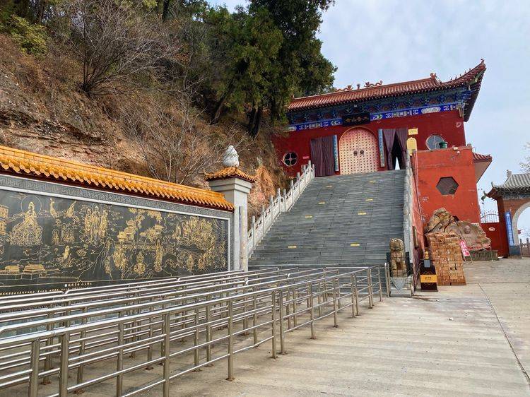 原创中国最早的佛教圣地陕西铜川大香山寺