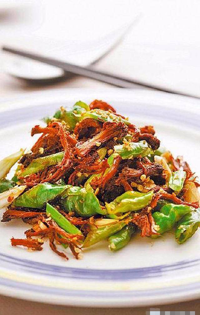 家庭炒猪肉怎么炒好吃 081cba396ab341b58c1572ab4bc53484.jpeg